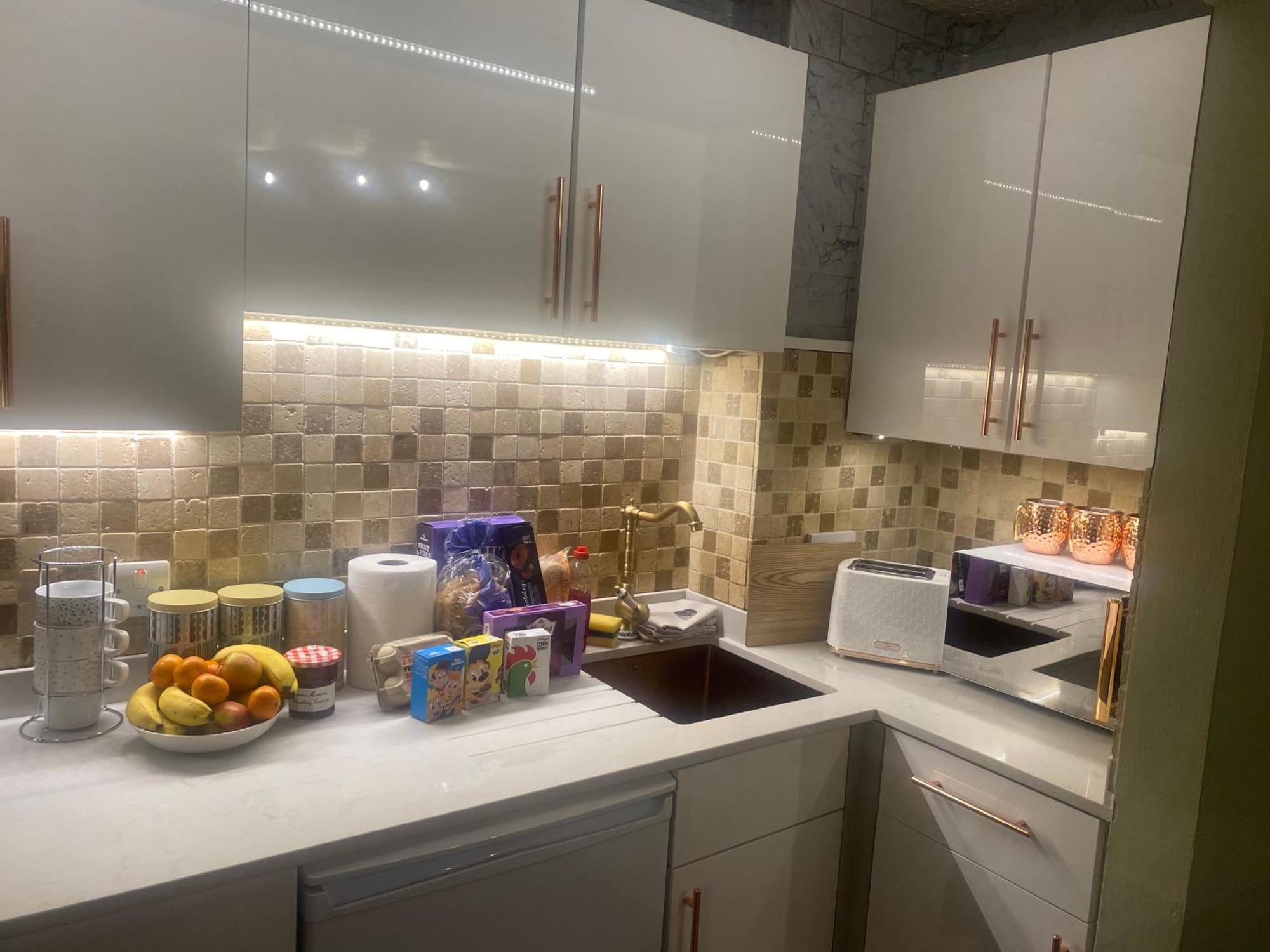 Quiet Lower Floor 2 Bed City Apartment With Private Patio Garden Bath Zewnętrze zdjęcie