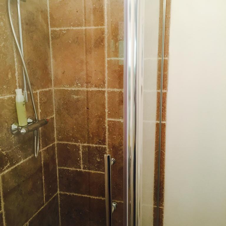 Quiet Lower Floor 2 Bed City Apartment With Private Patio Garden Bath Zewnętrze zdjęcie